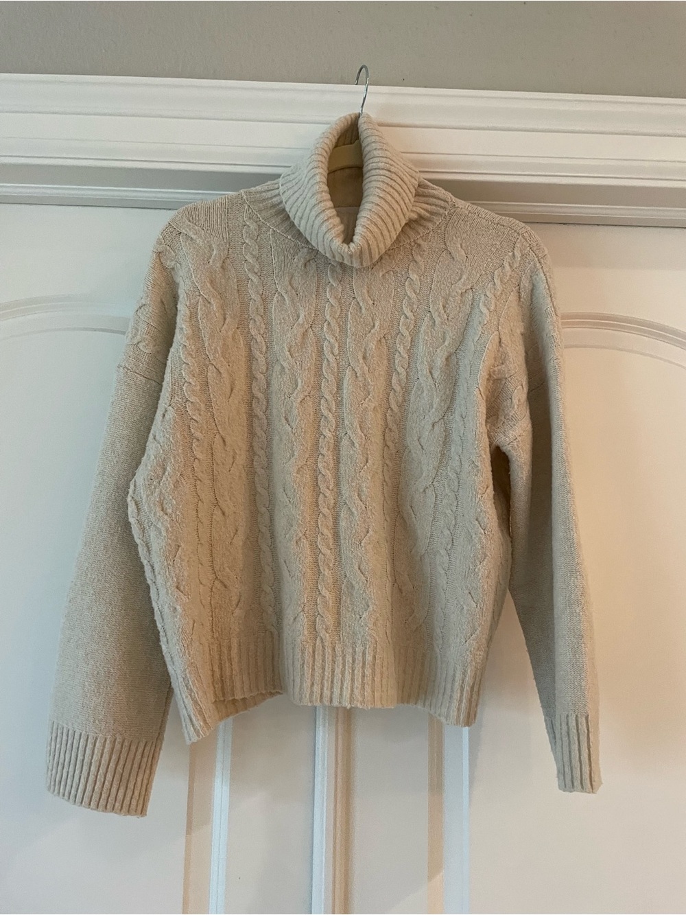Olive & Oak Cream Ribbed Cable Knit Turtleneck